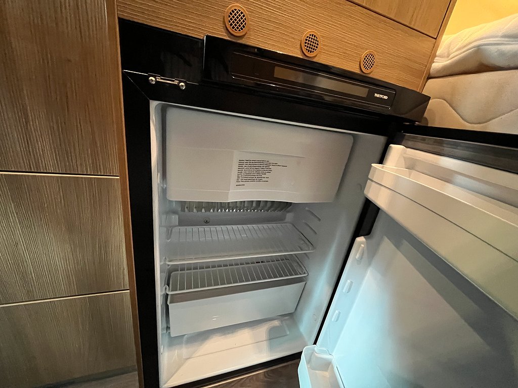 Adria Twin 600 / ALDE / Automat 150hk / Solcell / B-körkort - Adria