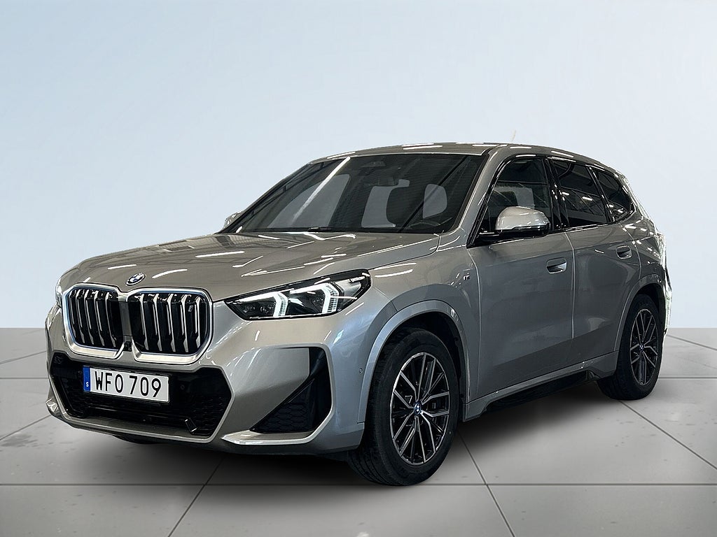 BMW iX1 xDrive30 M Sport S&V-hjul/H/K/Drag/360/HuD/Navi/MOMS