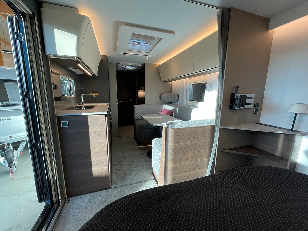 Adria Alpina 663 PT / Barnkammare / ALDE / Ugn / Queens-bed - Adria