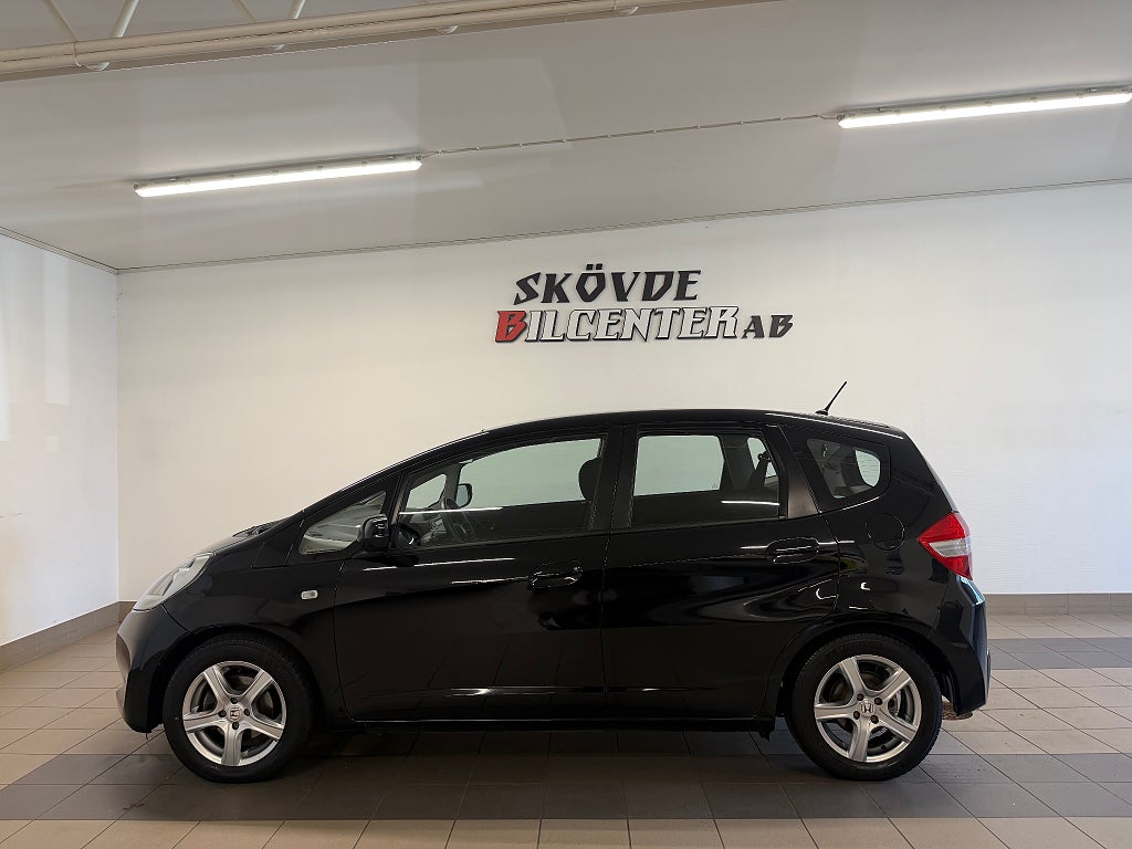 Honda Jazz 1.2 i-VTEC 11.000Mil/AC/Nyservad/Sommar&Vinterhjul