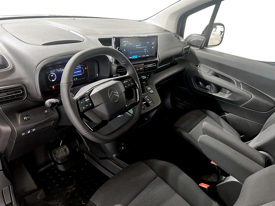 Bild på Citroën Berlingo Crew Cab 130hk Aut - EDITION! SERVICE & V-HJUL INGÅR!