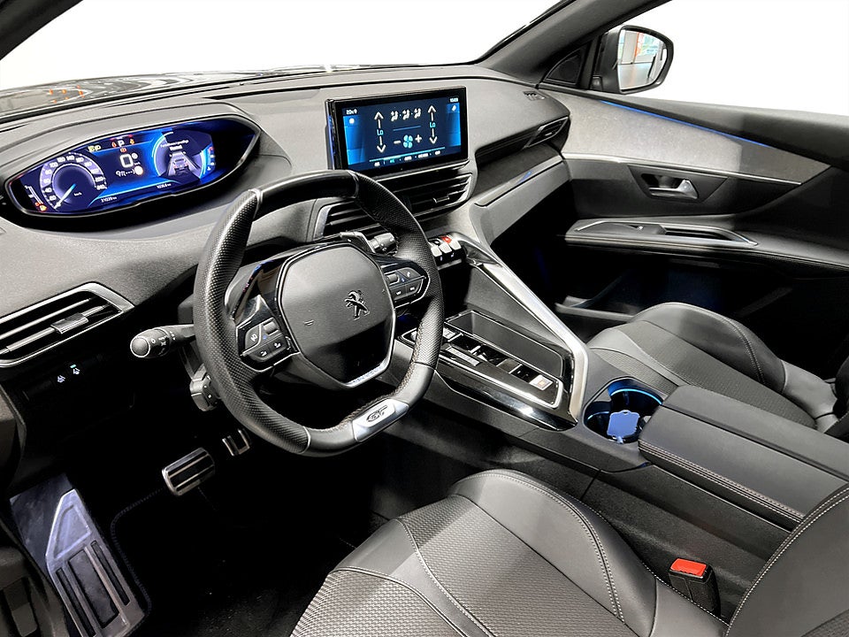 Bild på Peugeot 5008 GT 1.2 PT 130hk Aut 7-SITS B-KAMER CARPLAY