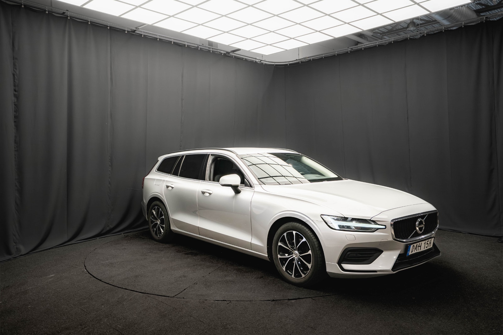 Volvo V60 B4 Advanced KAMERA D-VÄRMARE 1-ÄGARE ADAPTIV-FART MOMS 2022 - miniatyr 4