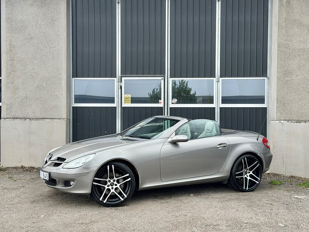 Mercedes-Benz SLK 350 272HK 7G Airscarf Navigation PDC Cab Automat 