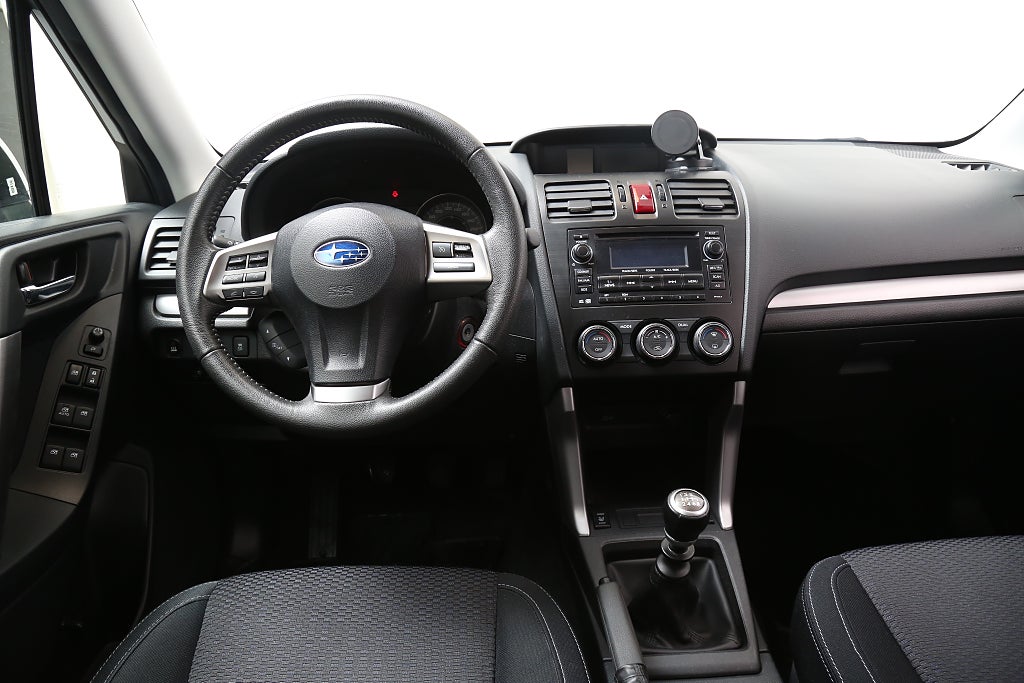 Subaru Forester 2,0D 147hk XS 4WD 1ägare Extraljus P-Värmare 2014