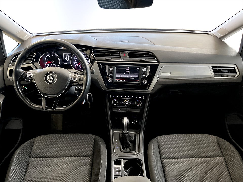 Bild på Volkswagen Touran Base 1.4 TSI 150hk Aut 7-SITS KAMREM BYTT B-KAMERA
