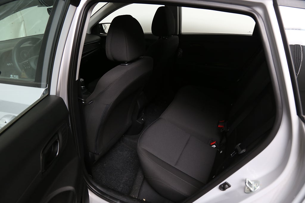 Hyundai Bayon 1,2 MPi Essential Kamera Leasbar CarPlay 2025