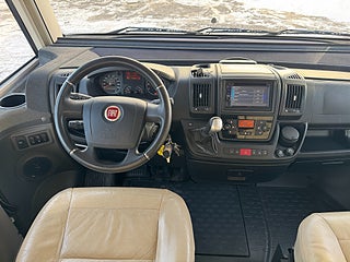 Husbil-integrerad Hymer B 678 ED-S 3.0 177HK AUT,  Långbädd & hyttsäng! ALDE! 3 av 21