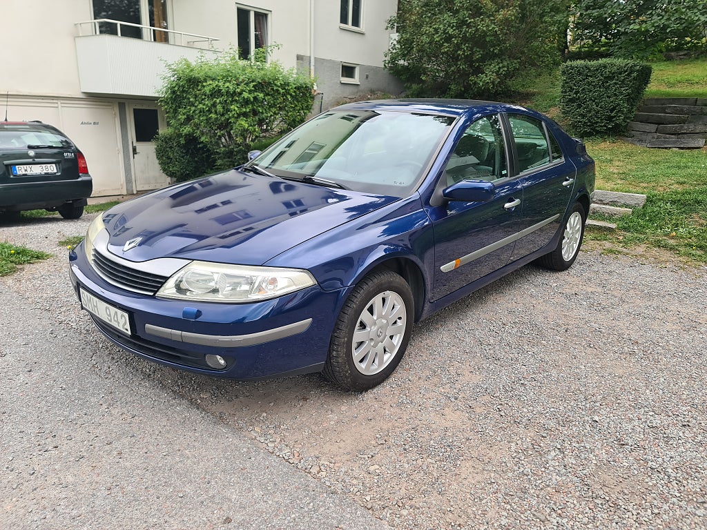 Renault Laguna 1.8 Privilege Tre brukare