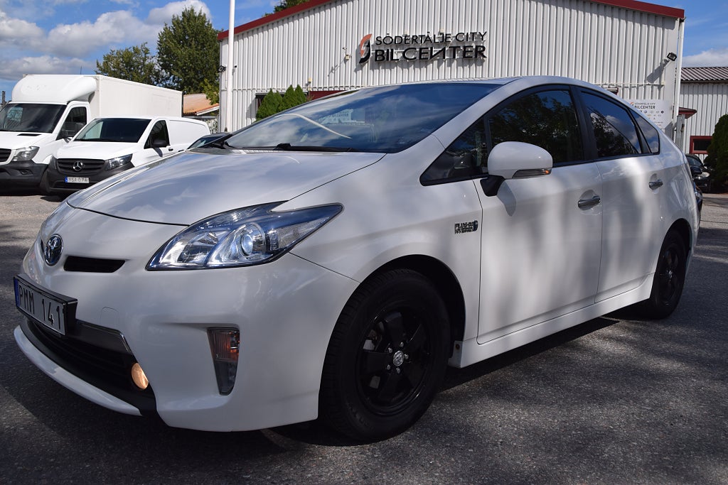 Toyota Prius Plug-in Hybrid 1.8 VVT-i + 3JM B-Kamera CVT Euro 5