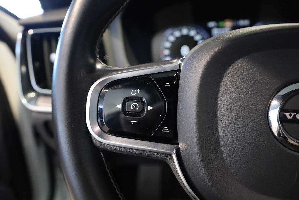 Volvo V60 Recharge T8 AWD Geartronic R-Design Kamera Leasbar 2021