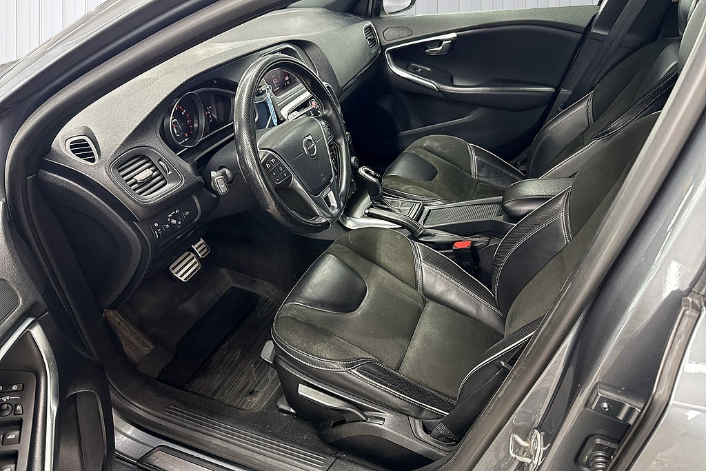 Volvo V40 2018