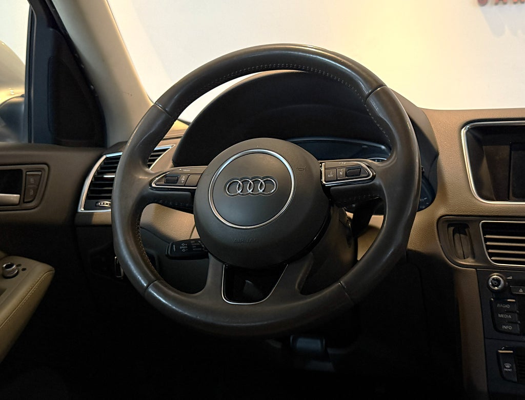 Audi Q5 2.0 TDI DPF quattro S Tronic Design SKINN P-SEN 2-ÄGARE