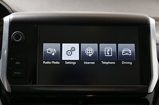 Halvkombi Peugeot 208 16 av 22