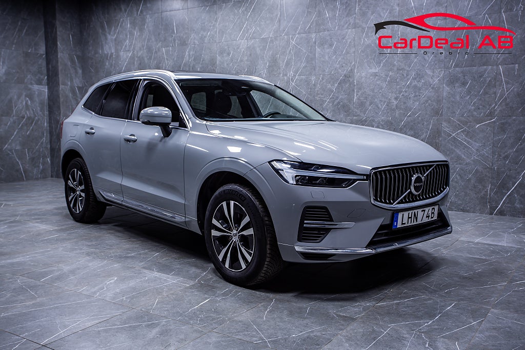 Volvo XC60 Recharge T6 AWD Core 350hk Skinn Panorama Kamera Elstol