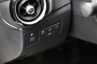 Halvkombi Mazda 2 12 av 23