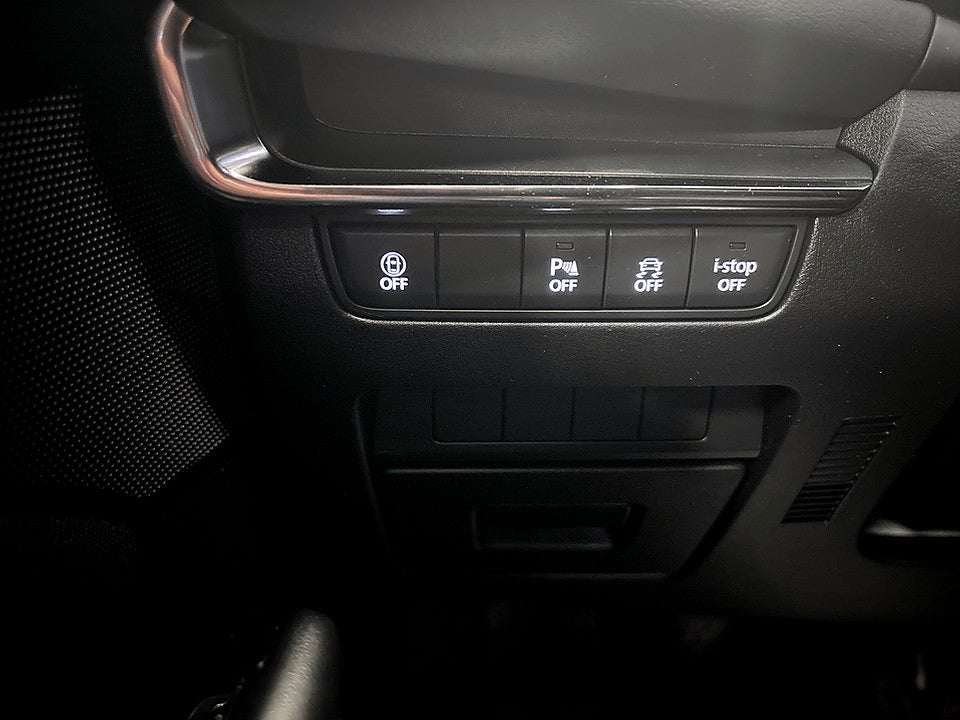 Bild på Mazda 3 Hatchback 2.0 SKYACTIV-G M 150hk B-KAMERA NAVI