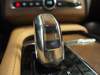 SUV Volvo XC90 18 av 27