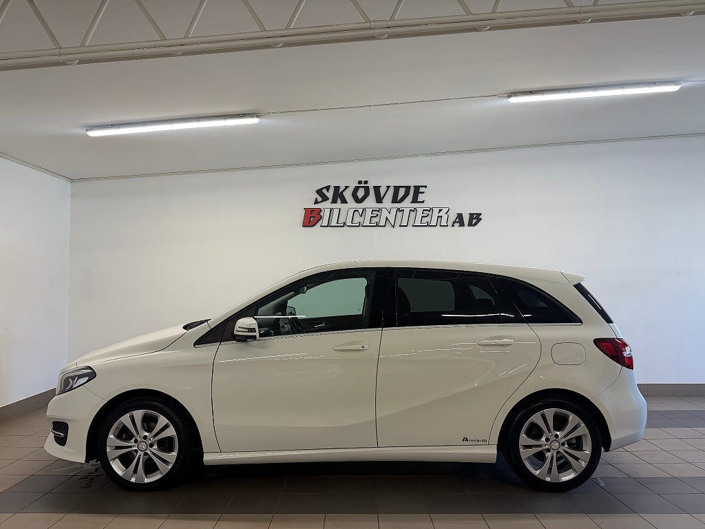 Mercedes-Benz B 180 CDI Urban Edition / LED-Strålkastare / Bluetooth