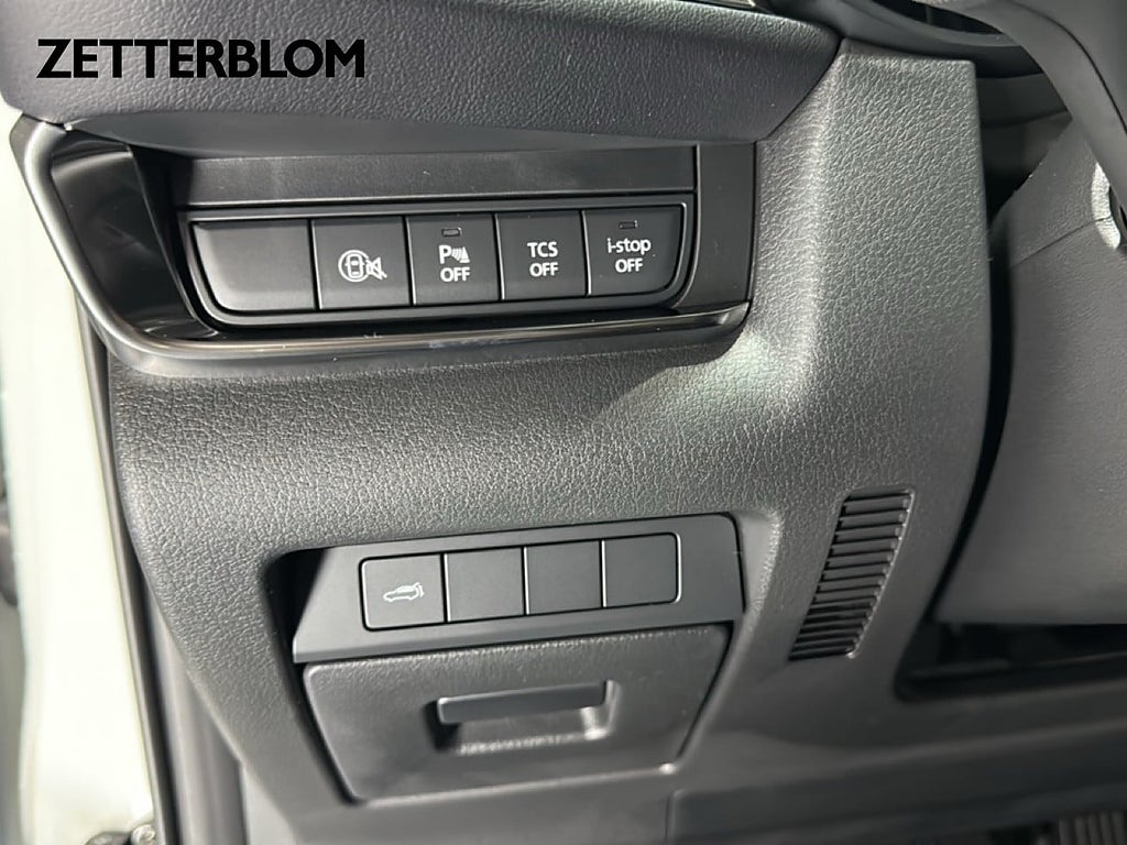 SUV Mazda CX-30 14 av 20