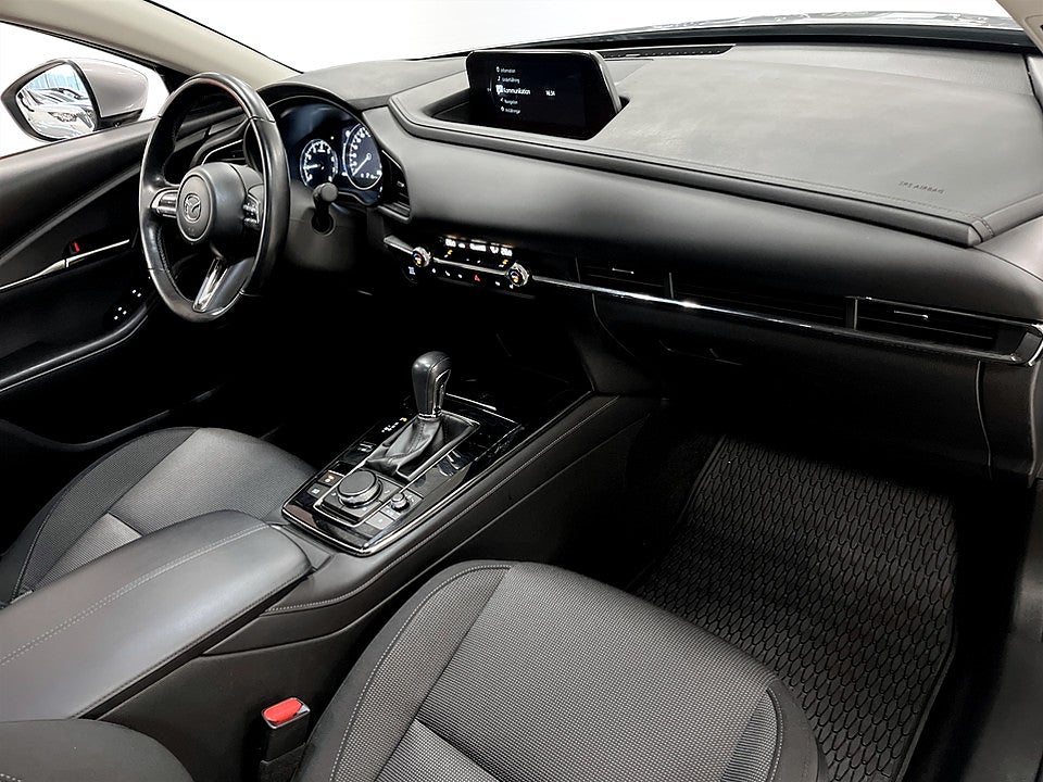 Bild på Mazda CX-30 Sky 2.0 SKYACTIV-G M 150hk B-KAMERA RATTVÄRME