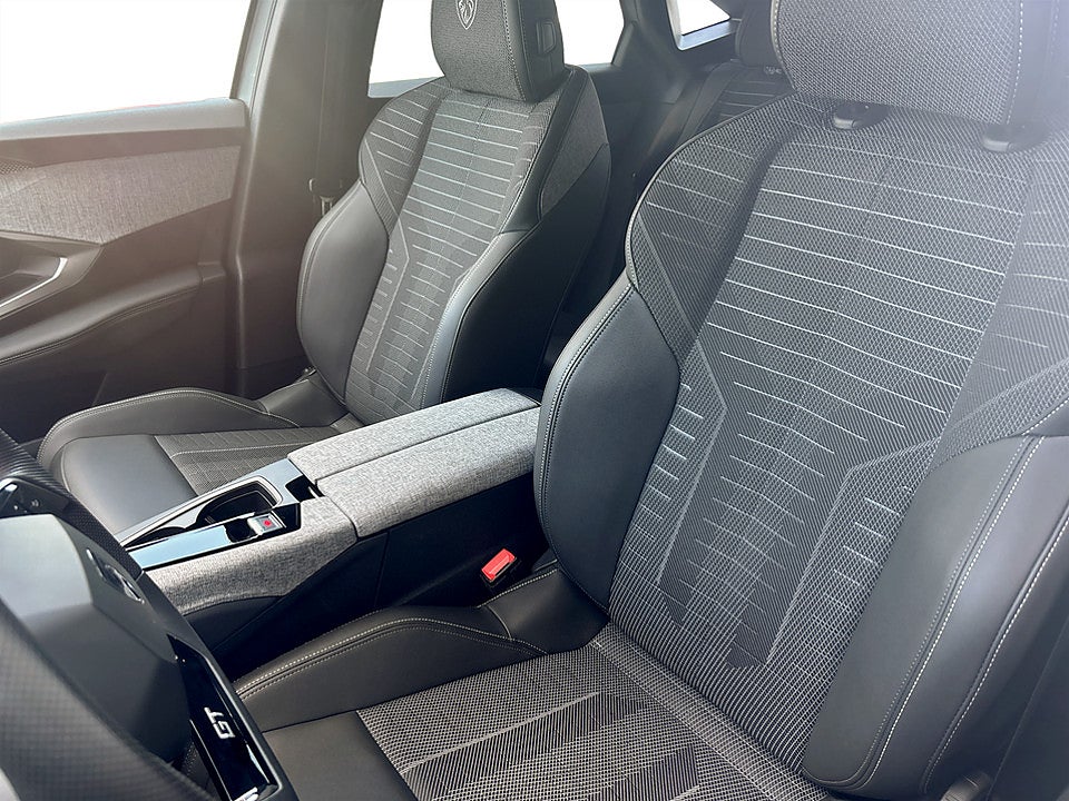 Bild på Peugeot 3008 GT Hybrid 145hk Aut B-KAMERA CARPLAY