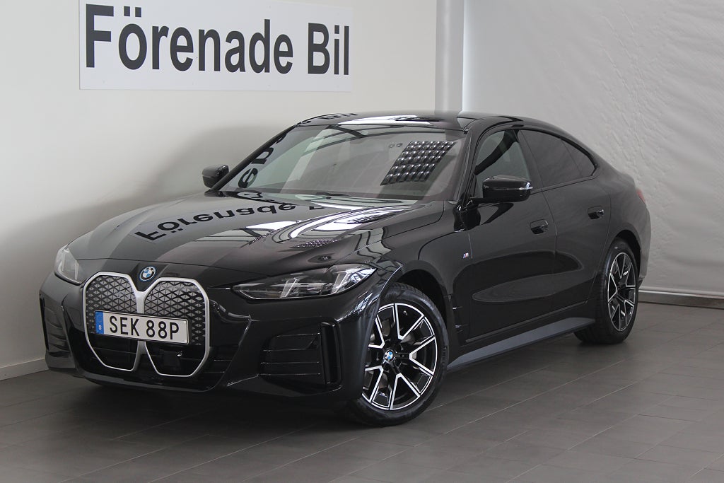 BMW i4 eDrive40 Touring M Sport Drag Park Assist Rattvärme