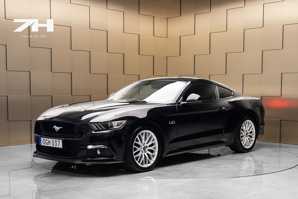 Ford Mustang GT 421hk / Sv.Såld / Brembo / Ventilerade / Kamera