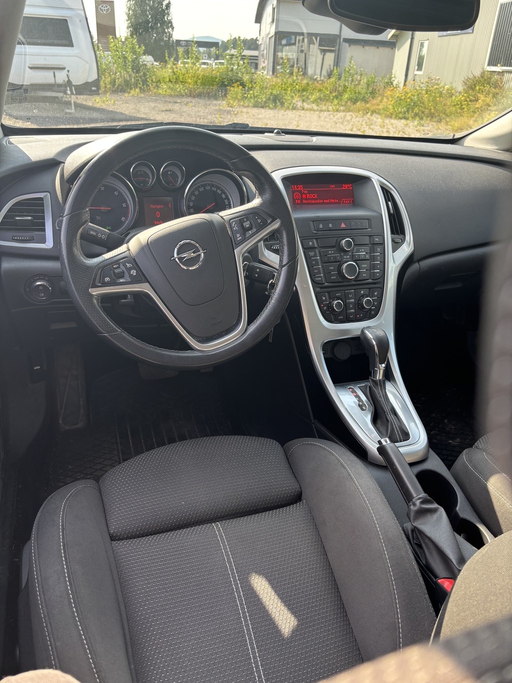 Opel Astra 2.0 CDTI AUTOMAT 2013, bild 4/32