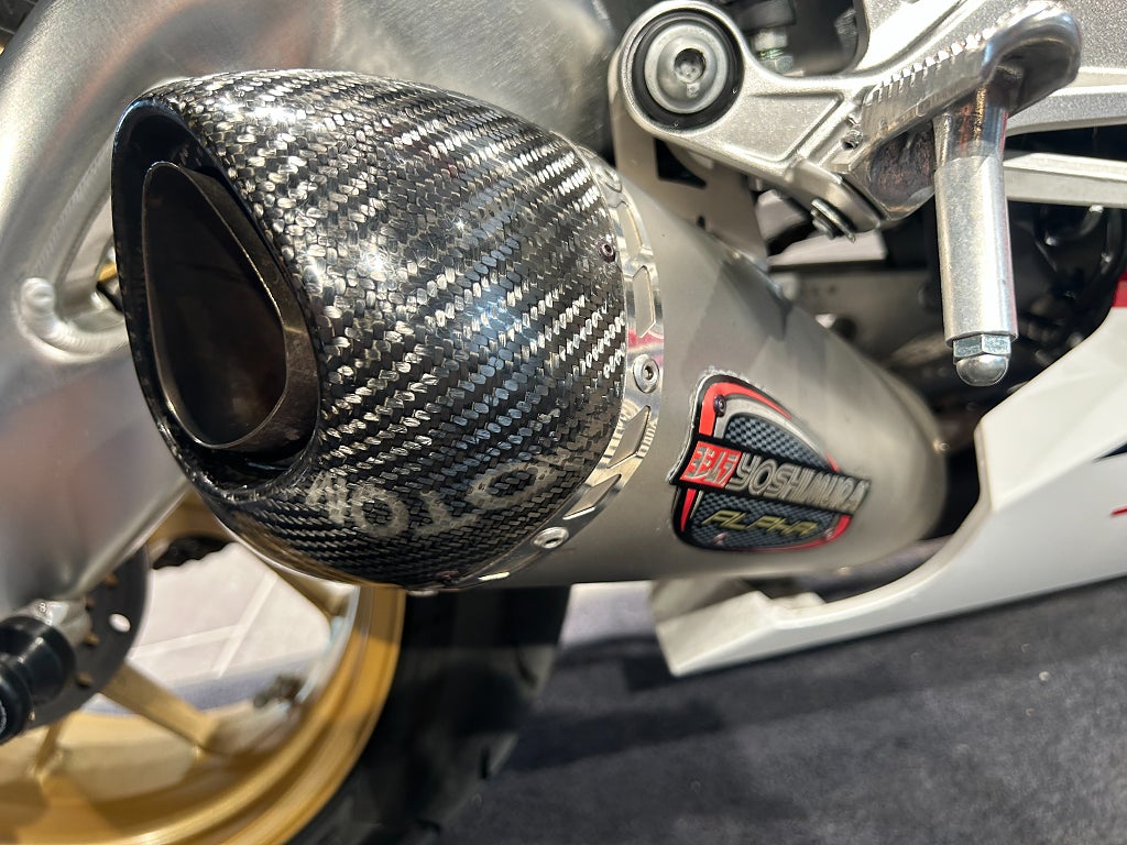 Honda CBR1000RR SP1 /3,45%/860mil/Yoshimura/Quickshifter