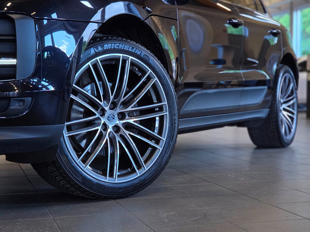 Porsche Macan PDK / Bose / Panorama / Drag / Värmare /
