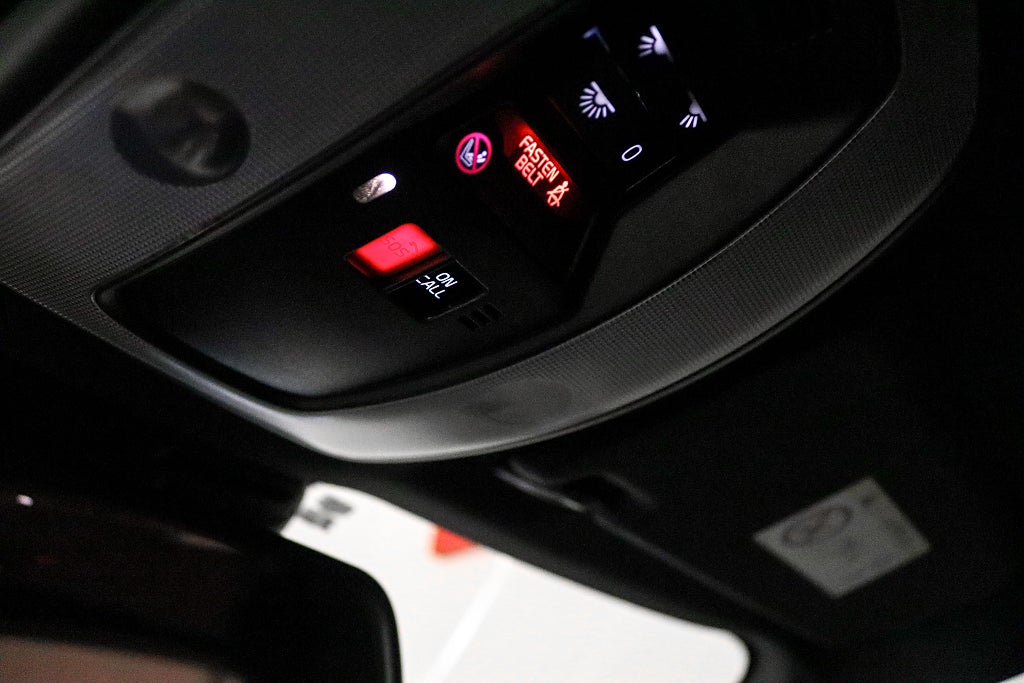 Volvo XC60 D4 AWD R-Design BLIS VOC 1-Brukare Värmare Drag