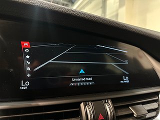 Alfa Romeo Giulia 2.2 16V Super Kamera Mvärm Skinn GPS SoV