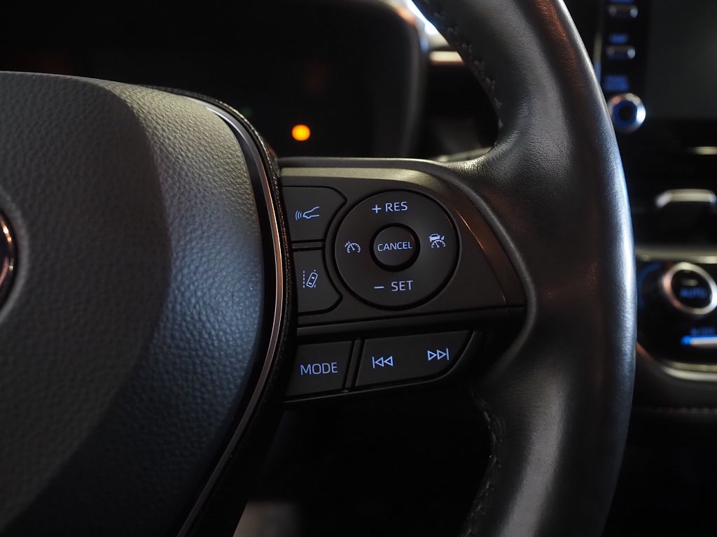 Toyota Corolla 2.0 Hybrid e-CVT 184hk Style | Backkamera | 2019