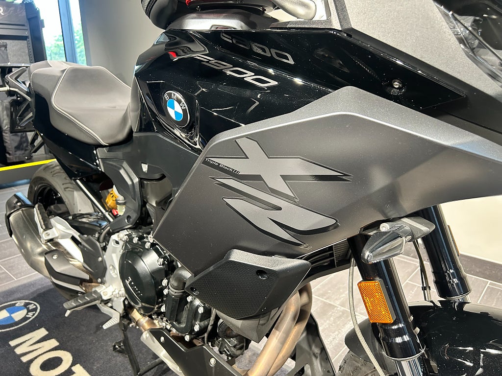 BMW F900XR 3,45%/Triple Black/Wunderlich/MRA/Fullutr.