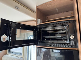 Husbil-halvintegrerad Mc Louis  MC4 75 10 av 21