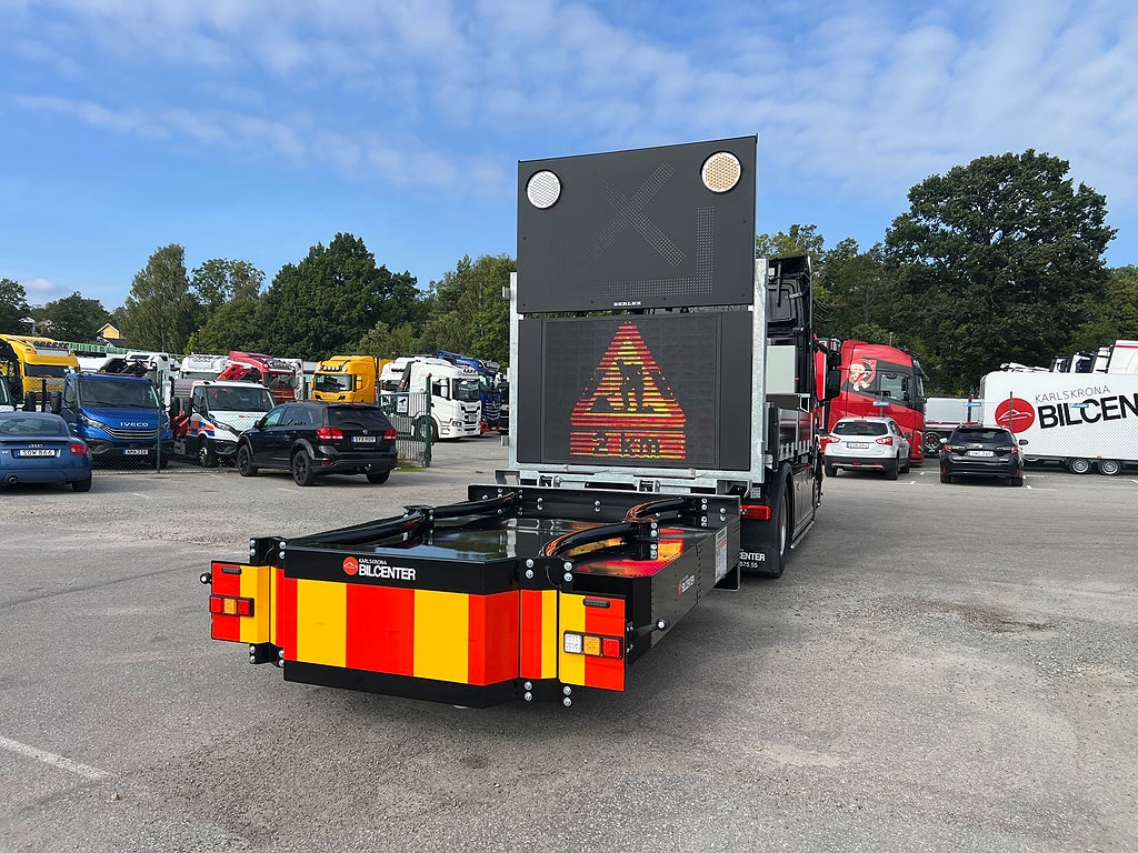 Scania P320 4x2 Hybrid TMA Bil Berlex & Verdegro