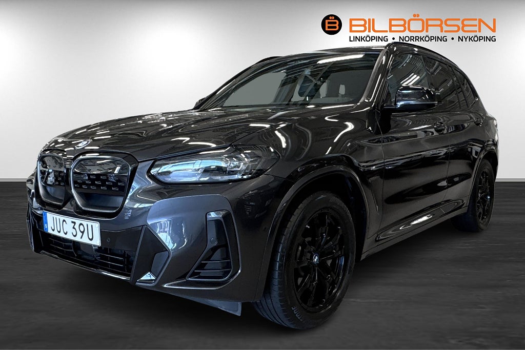 BMW iX3 Charged M-Sport Pano Kamera Drag Skinn
