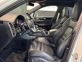 SUV Porsche Cayenne 4 av 14