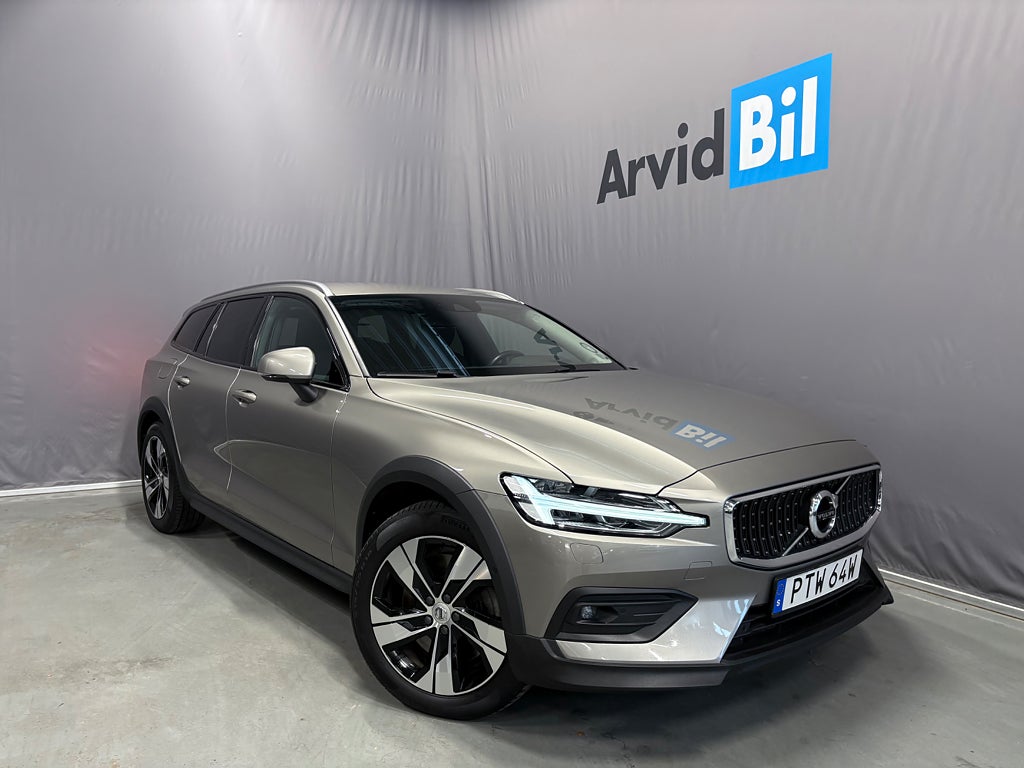 Volvo V60 Cross Country D4 AWD Geartronic Momentum VÄRMAR B-KAM DRAG NAVI SKINN