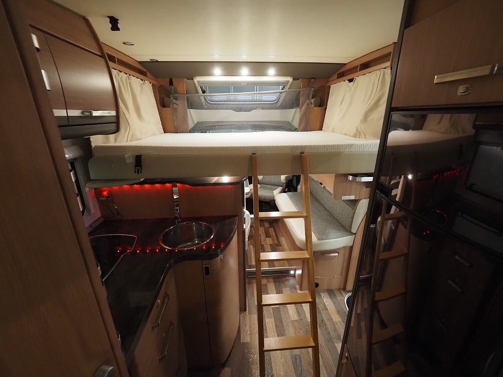 Knaus Sky Wave 650 MF | Taksäng | Markis | B-kamera | 3850kg