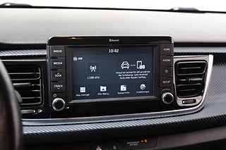 Halvkombi Kia Rio 19 av 25