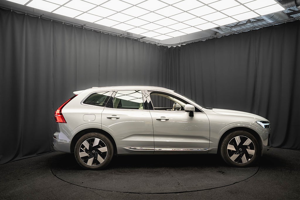 Volvo XC60 Recharge II T6 AWD PLUS 20'' DRAG H/K PANO LÄDER MOMS