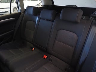 Kombi Volkswagen Passat 16 av 25