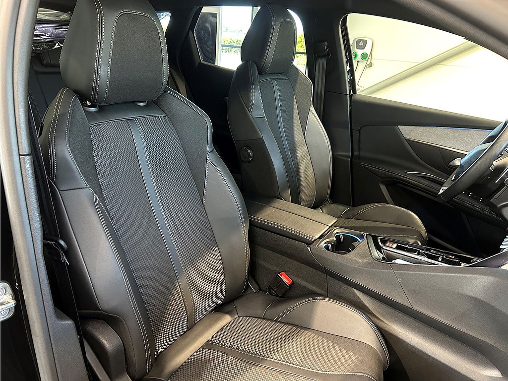 Bild på Peugeot 3008 GT 1.2 PT 130hk Aut - B-KAMERA, P-SENSORER