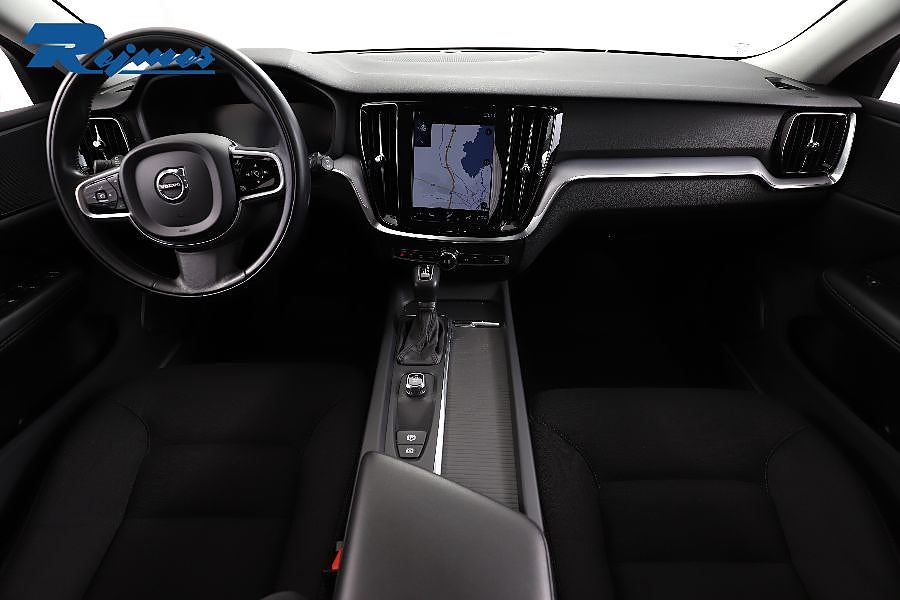 Volvo V60 D3 AWD Momentum Edition