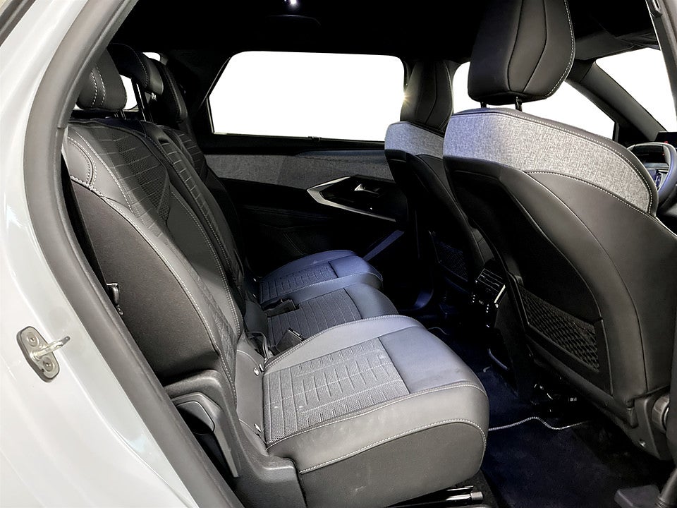 Bild på Peugeot 5008 GT Hybrid 145hk Aut 7-SITS B-KAMERA CARPLAY