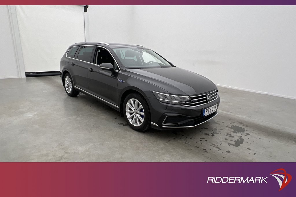 Volkswagen Passat GTE 218hk Värmare Kamera IQ CarPlay Drag