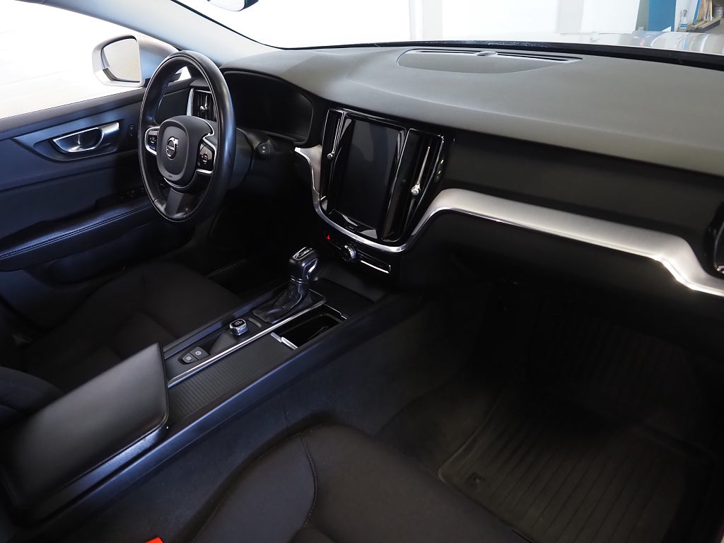 Volvo V60 D3 Geartronic Momentum | Drag | B-Kamera | D-Värmare | 2019