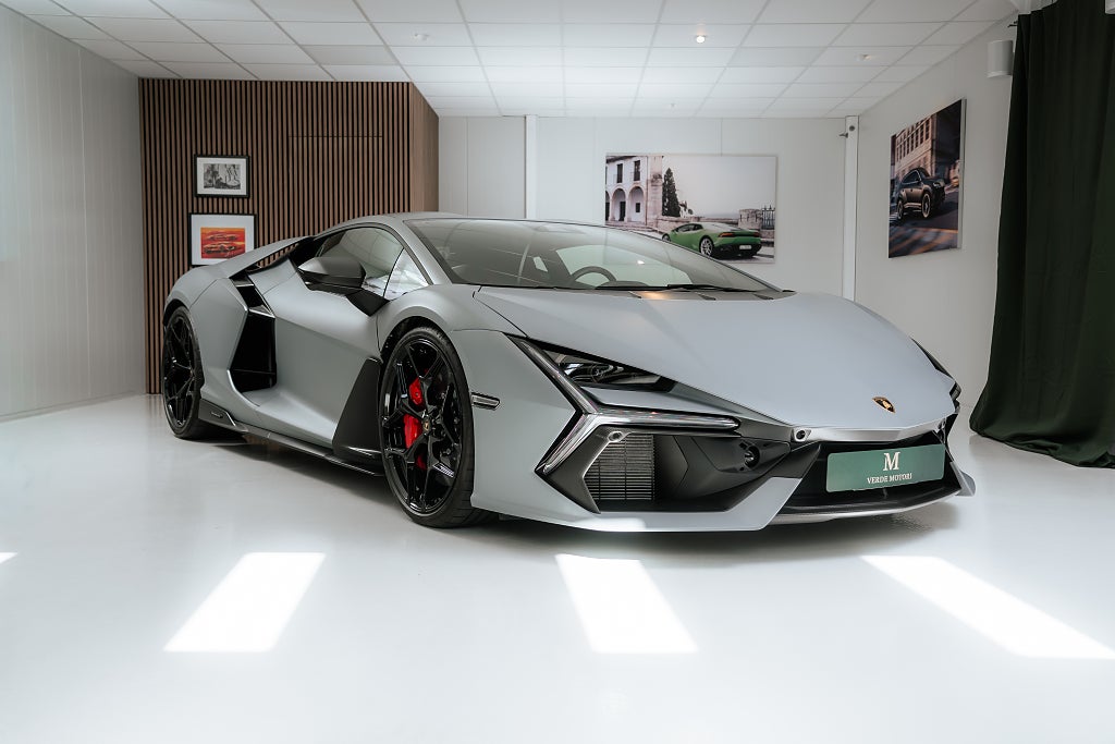 Lamborghini Revuelto Ad Personam / Full Carbon / Sv-såld 